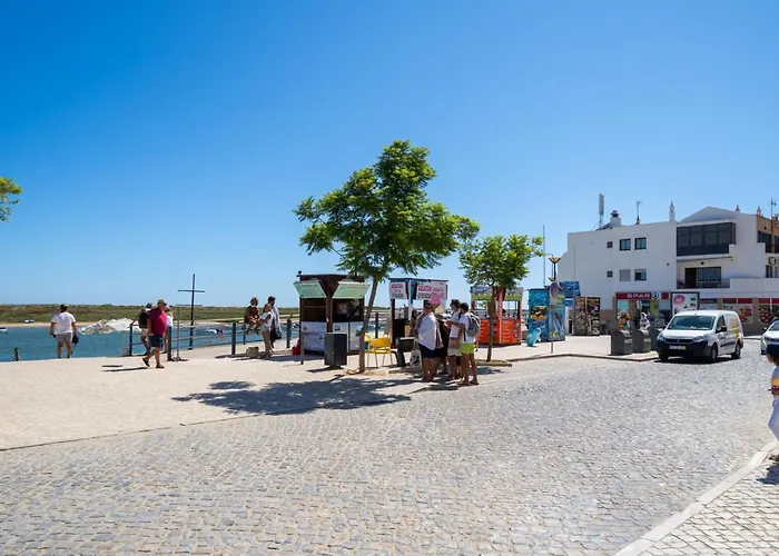 Fresh & Breezy Tavira